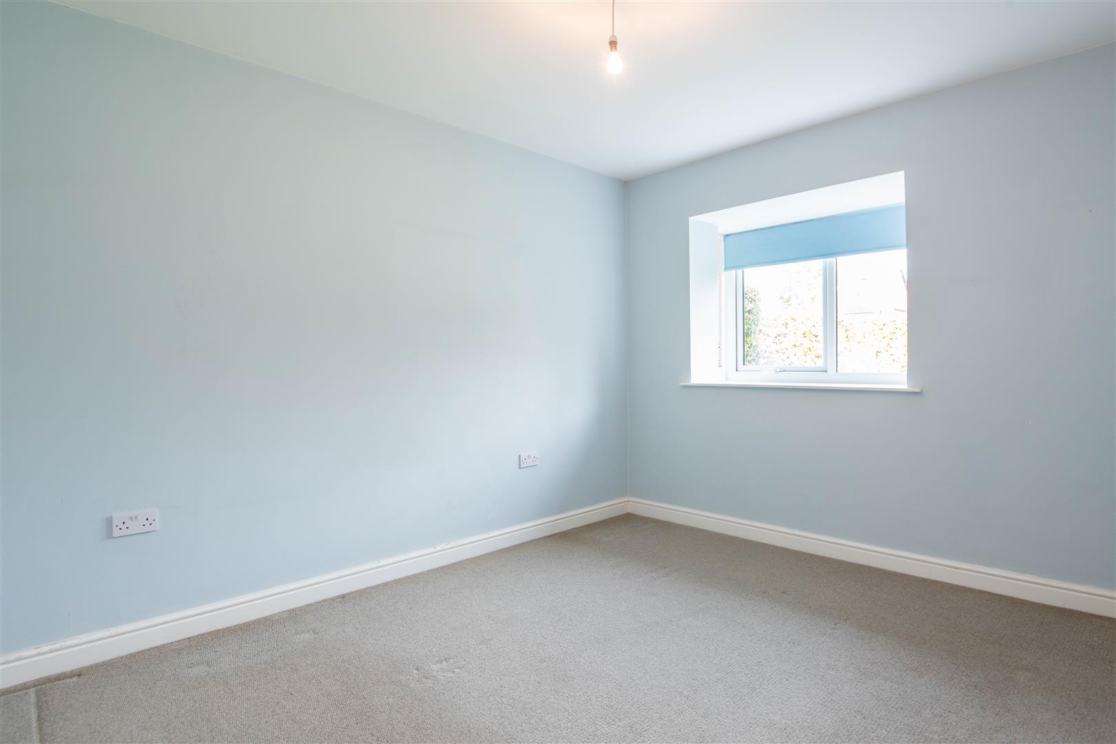 2 bed property in Nursery Gardens, Preston